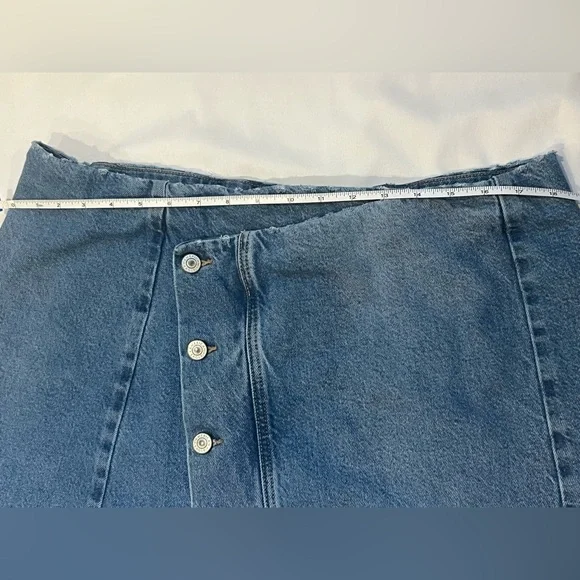 American Eagle Button Front Denim Mini Skirt Size 16 Stretch Raw Hem - Picture 4 of 8